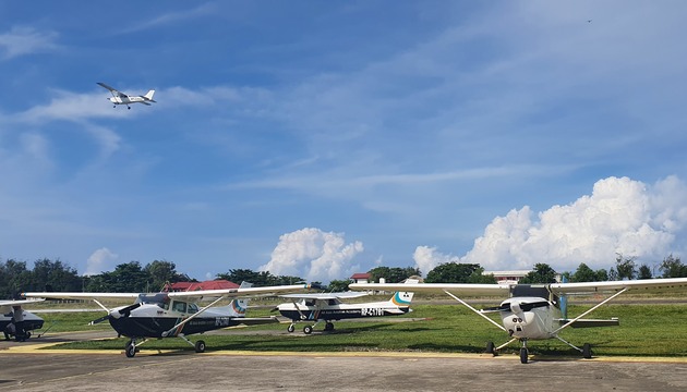 AAA flight training aircraft at Iba Airport – used for pilot license training in the Philippines